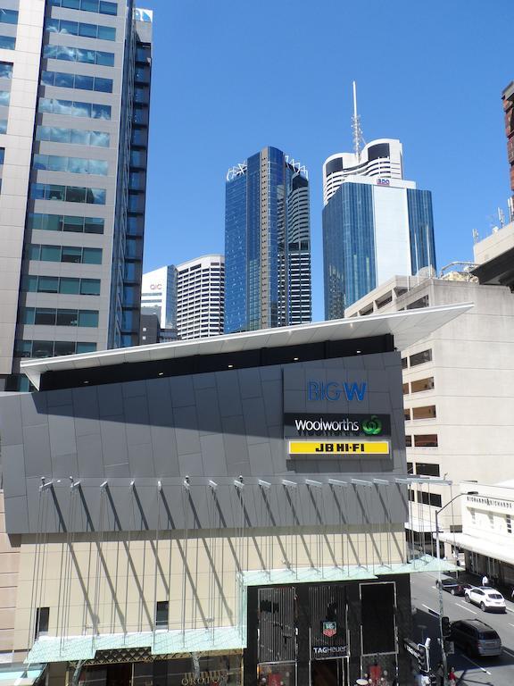 Base Brisbane Embassy Hostel Exterior photo